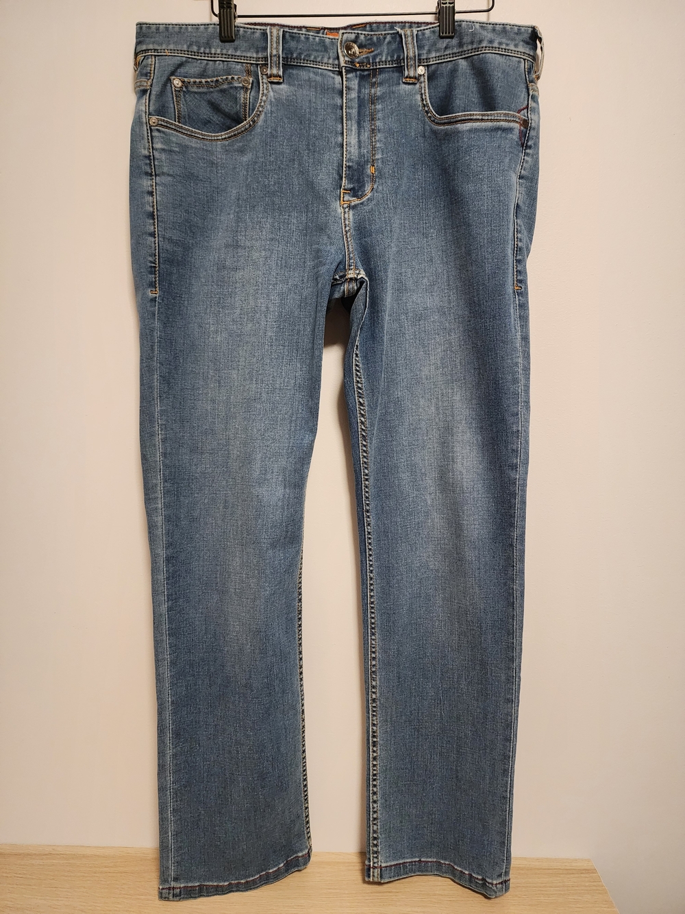 Tommy Bahama Cayman Island Relaxed Fit Jeans CoolMax Tencel 35x30